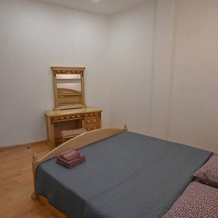 Classic Apt. On Liberty Square 트빌리시 외부 사진