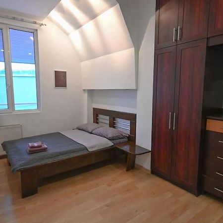 Classic Apt. On Liberty Square 트빌리시 외부 사진