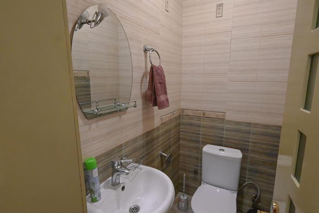Classic Apt. On Liberty Square 트빌리시 외부 사진